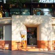 Homey Music Bar and Food