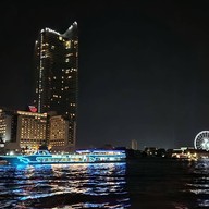 บรรยากาศ Sarin Cafe & River Terrace