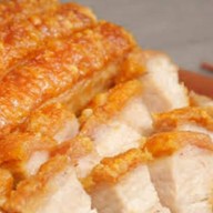 ร้านอู้หู..หมู หมูกรอบ เมนูข้าวผัดทอดสารพัด สาขาเดียว