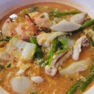 ผัดกระเพรารสเด็ดเจ๊เล็ก