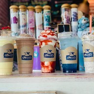 M-milk หน้ามหาวิทยาลัยคริสเตียน นครปฐม