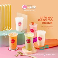 M-milk หน้ามหาวิทยาลัยคริสเตียน นครปฐม