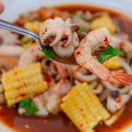 เจ๊แพนตำยำแซ่บ สันติธรรม