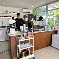 Seven Rabbit Coffee & Tea Pattanakarn 53