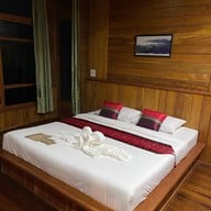 ชีวะโกวิว Chivago View Hotel & Restaurant