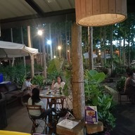 หน้าร้าน ครัวริมน้ำบ้านไร่ บ้านไร่ จอมทองรีสอร์ท