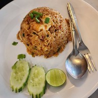 ผัดไทย M5  ไข่ข้น ตามสั่ง by M5 cafe ฮาลาล halal