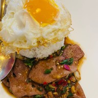 ชอบแกง ข้าวที่ชอบแกงที่ใช่ ปตท.ศรีนครินทร์-ร่มเกล้า ขาออก