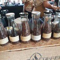 Konjohn coffee slowbar สาขาข้างสวนสัตว์เชียงใหม่