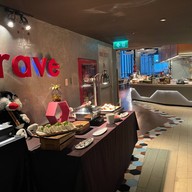 Crave Wine Bar & Restaurant โรงแรมอลอฟท์ กรุงเทพ - สุขุมวิท 11