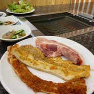 Chau viet เจ๋าเวียตแหนมเนือง