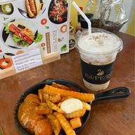 ES/PE/RO Café สาทร 1