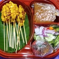 เอี้ยงหมูสะเต๊ะ พลาซ่าลากูน