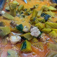 ข้าวแกงป้าแจ๋ว