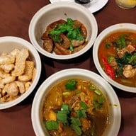 โตกตอง