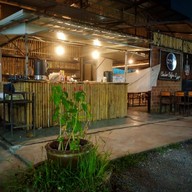 ร้าน chaleecoffeeshop