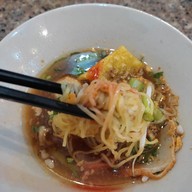 เมนูของร้าน ก๋วยเตี๋ยวเรือพระนคร ริมคลอง สามเสน