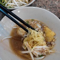 เมนูของร้าน ก๋วยเตี๋ยวเรือพระนคร ริมคลอง สามเสน