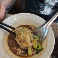 เมนูของร้าน ก๋วยเตี๋ยวเรือพระนคร ริมคลอง สามเสน