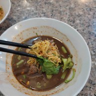 เมนูของร้าน ก๋วยเตี๋ยวเรือพระนคร ริมคลอง สามเสน