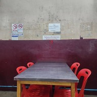 บรรยากาศ ร้านโชคดี