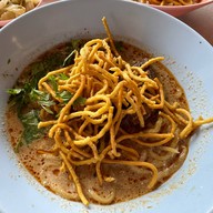 ข้าวซอยป้าไพ