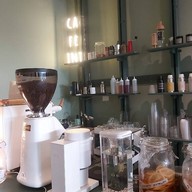 บรรยากาศ CA.FE.INT สามเสน 9