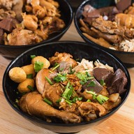 ก๋วยเตี๋ยวระกาพุงกาง - สาขาถนนคุ้มเกล้า สาขาถนนคุ้มเกล้า