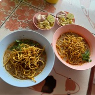 ข้าวซอยป้าไพ