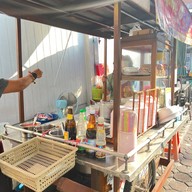 ร้านก๋วยเตี๋ยวลุงใหญ่