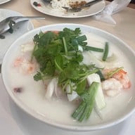 เมนูของร้าน Lucky Restaurant