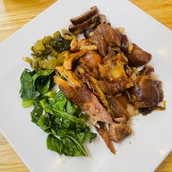 เอวา ขาหมูเห็ดหอม(สูตรดังในตำนาน)