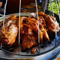 ขาหมูโบราณกะทู้ กะทู้