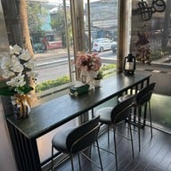 Her Room Specialty Coffee สุขุมวิท 107 แบริ่ง 26