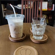 ผู้ชายขายกาแฟ