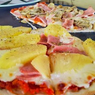 Wangborn Pizza