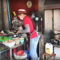 บรรยากาศ ก๋วยเตี๋ยวคั่วไก่ สวนมะลิ (Chicken Noodles Suan Mali) วัชรพล ก๋วยเตี๋ยวคั่วไก่ สวนมะลิ (Chicken Noodles Suan Mali) วัชรพล