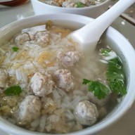 ร้านข้าวต้ม นานา สกลนคร