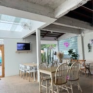 ธาม Thyme Cafe & Restaurant นวมินทร์ 90