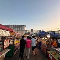 ตลาดไนท์สุนีย์แกรนด์