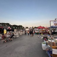 ตลาดไนท์สุนีย์แกรนด์