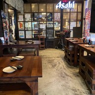 Sushi Gekko Izakaya ประตูช้างเผือก