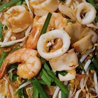 ผัดไท/ข้างร้านกาแฟบ้านไม้ เจ้าเก่า