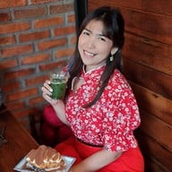 บรรยากาศ LynLan Cafe