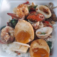 แม่มณีรัตน์ อาหารตามสั่ง