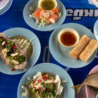 ยำริมบ่อ