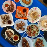 ยำริมบ่อ