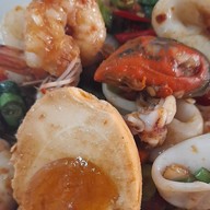 แม่มณีรัตน์ อาหารตามสั่ง