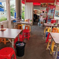 บรรยากาศ คุณนายกากหมู