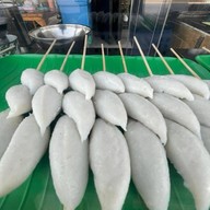 ยำลูกชิ้นปลา มั่งมี ลูกชิ้นปลาเยาวราช เจ้าเก่า ตลาดพงศ์ไพบูลย์